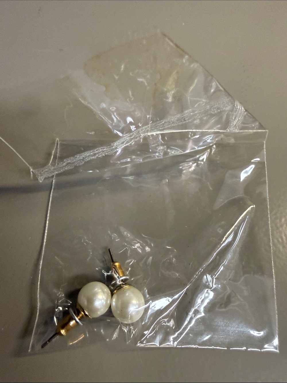 Avon Vintage Faux White Pearl and Gold Tone Stud Earrings  Womens Jewelry Sealed